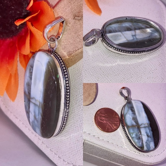 Owyhee Opal Gemstone Handmade Pendant - Picture 3 of 4